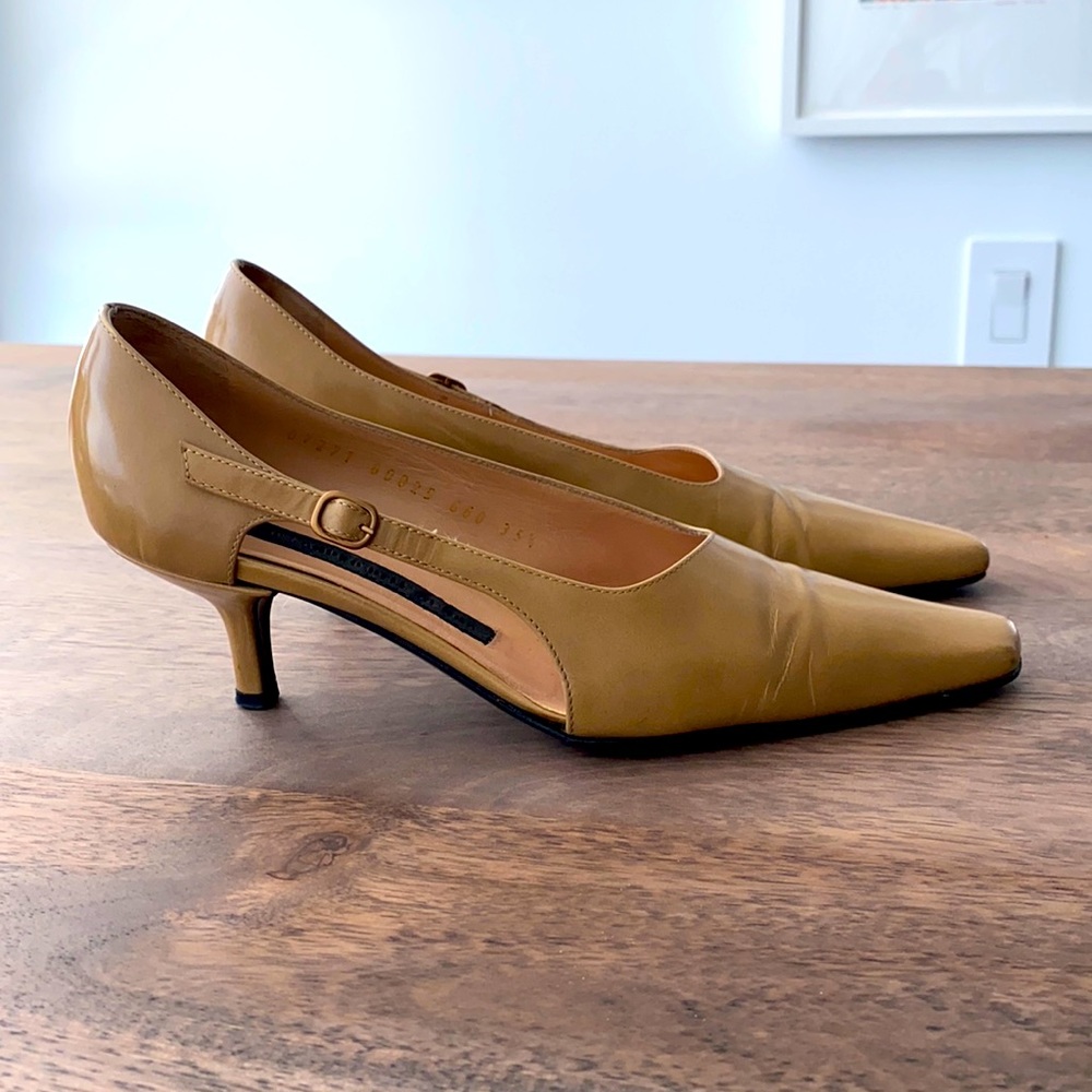 Casadei pointed leather pumps